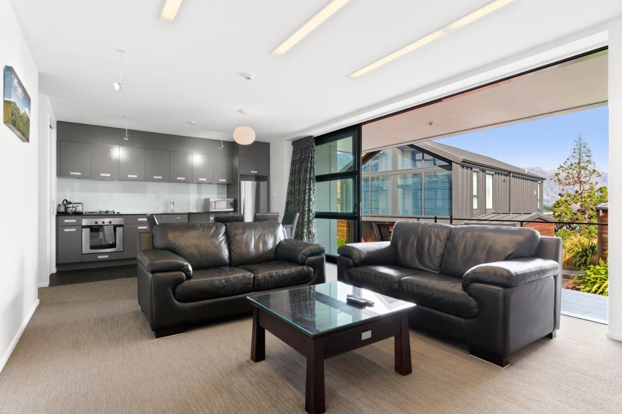 Stunning 2 Bedroom Apartment With Balcony! كوينستاون المظهر الخارجي الصورة
