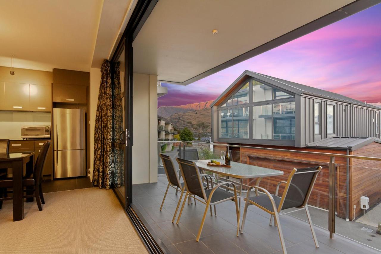 Stunning 2 Bedroom Apartment With Balcony! كوينستاون المظهر الخارجي الصورة